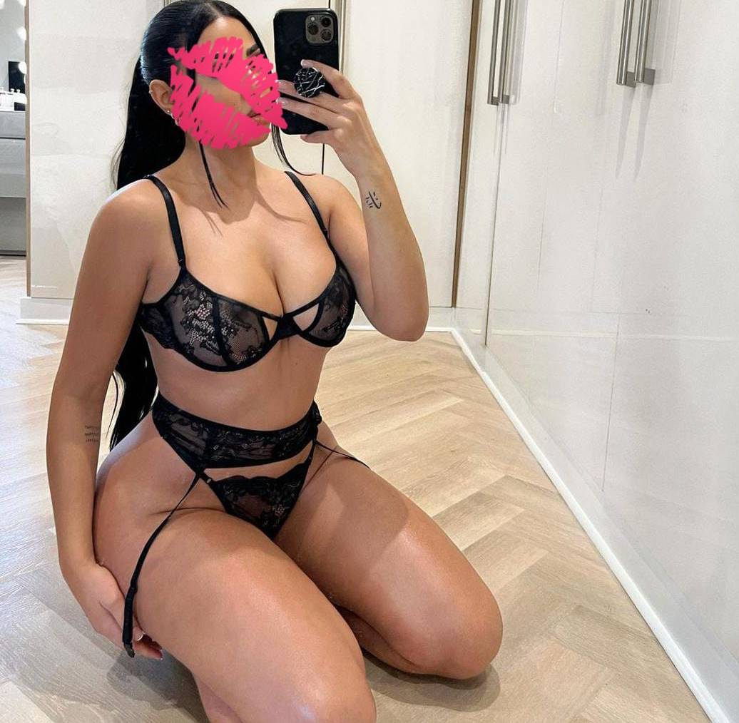 Taksim Escort Bayan Ayşeyle Tutkunun Zirvesine Yolculuk